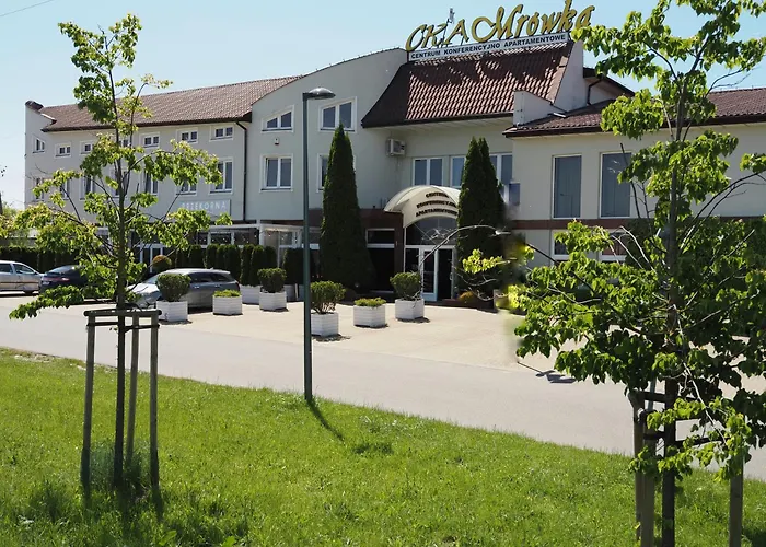 Centrum Konferencyjno-Apartamentowe MrówkaHotel Warszawa